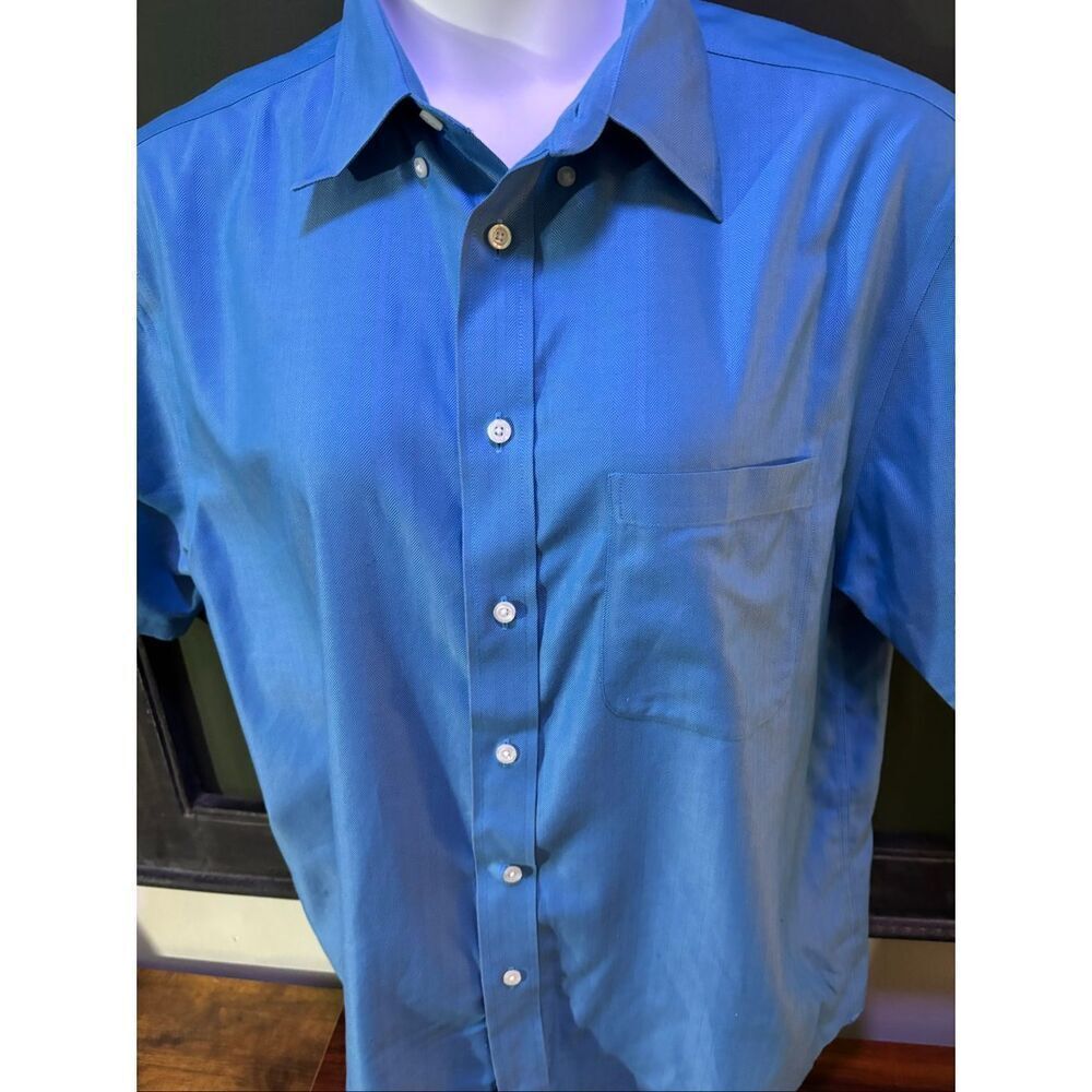 Roundtree & yorke  100% cotton size Large